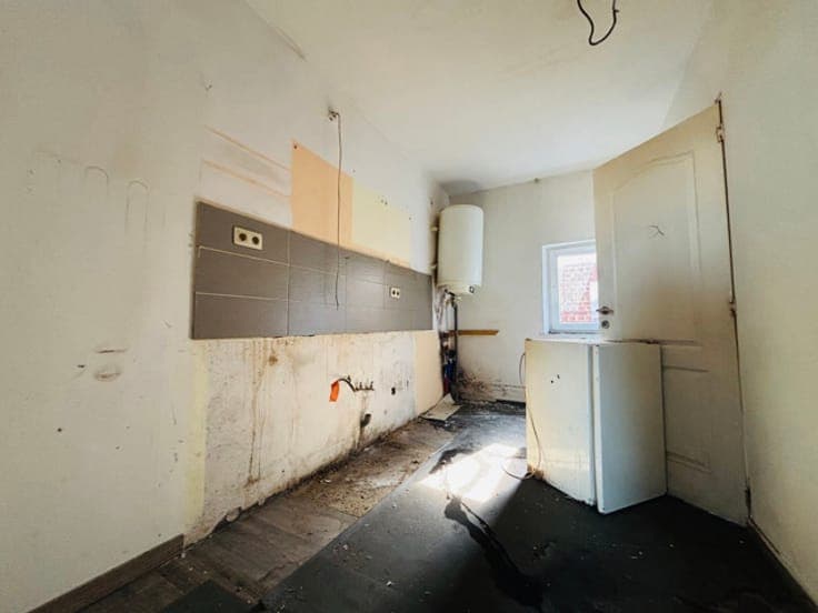 MAISON UNIFAMILIALE - 11CH - INVESTISSEMENT
