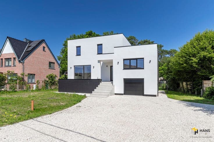Kwalitatief gerenoveerde villa(380 m²) in Bonheiden