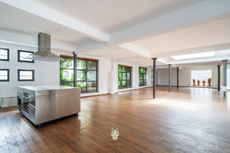High-Potential Mixed-Use Building – In the Heart of Brussels