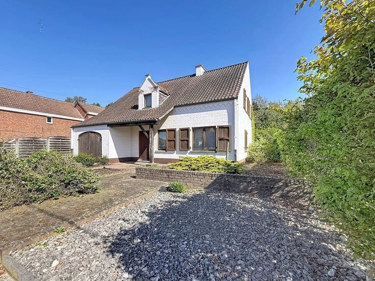 Sale - House Mol - 360,000 €