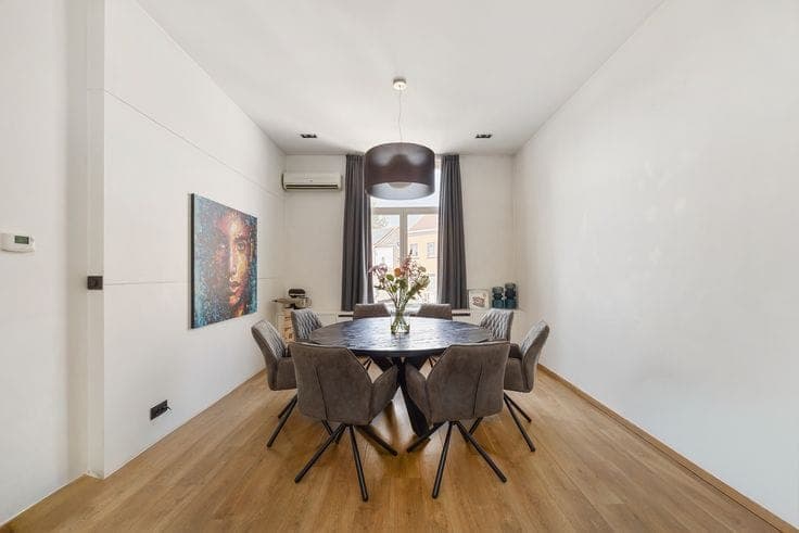 Wonen en werken in stijl: karaktervolle stadswoning met zon…