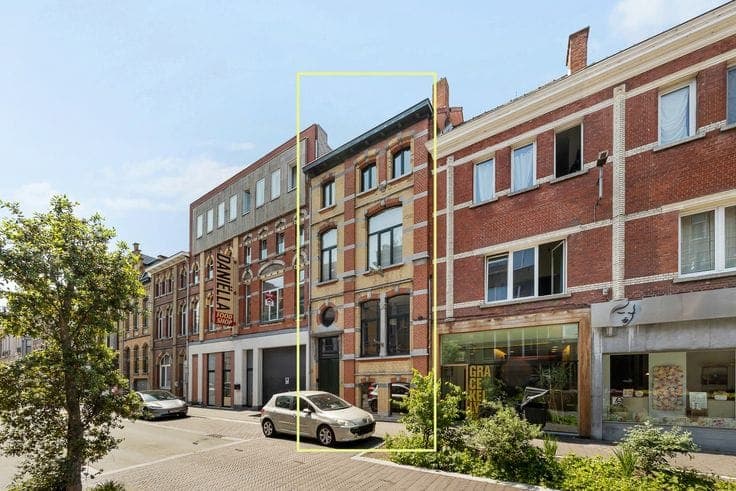 Wonen en werken in stijl: karaktervolle stadswoning met zon…