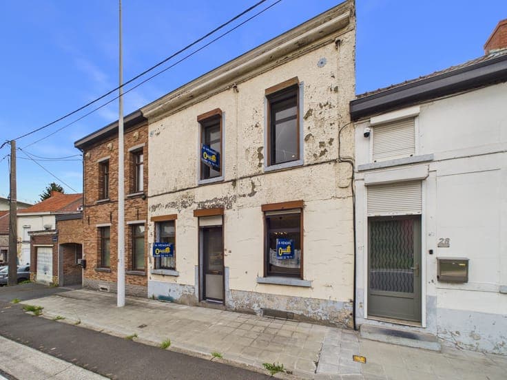 House with Large GARAGE, WORKSHOP & LAND