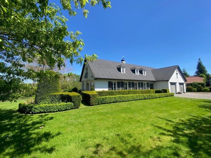 Spacious 4 bedroom house in Chaumont-Gistou