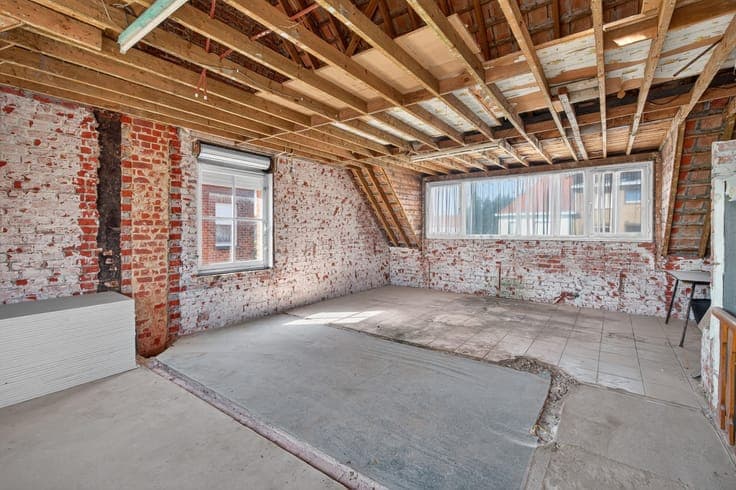 Renovation Project with Great Potential, Open Views and E...