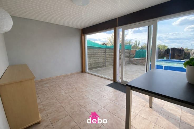 Instapklare ruime gezinswoning met 3 slaapkamers, open ke...