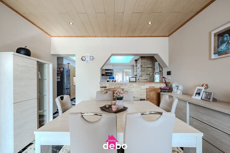 Instapklare ruime gezinswoning met 3 slaapkamers, open ke...