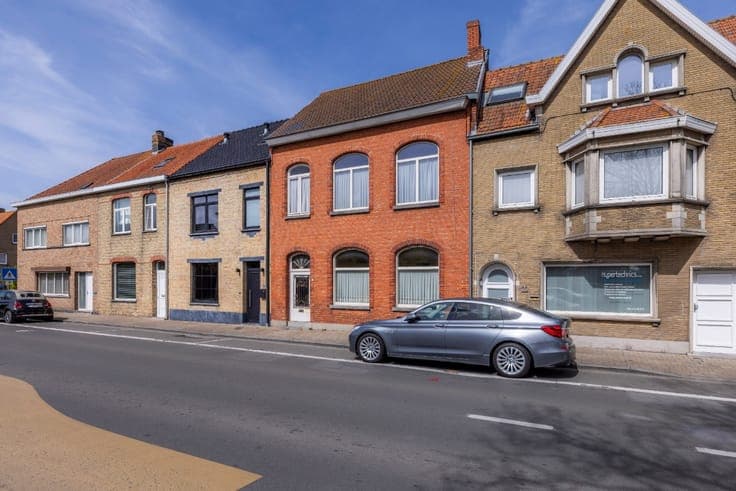 Family home with garden and garage in Nieuwpoort