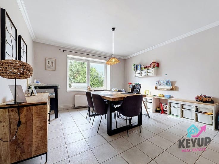 Stone house full of potential in Mettet