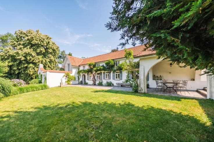 Charming 1815 villa tastefully renovated
