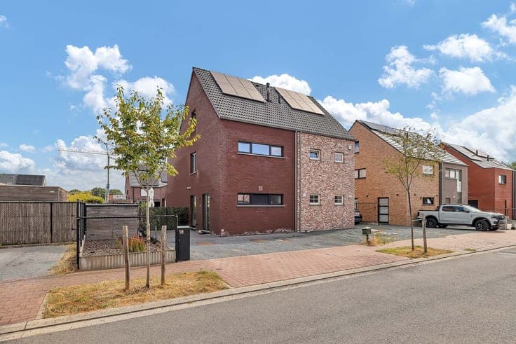 Move-in ready home with 3 bedrooms and garden in Asse