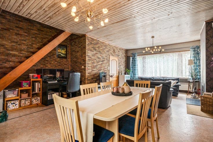 Charmante te renoveren HOB met 2 à 3 slpk. en ruime tuin ...