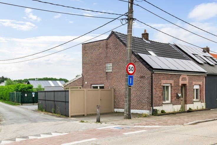 Op te frissen woning met 2 slaapkamers
