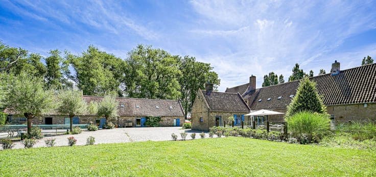 De Rozeblomme, 16e eeuwse abdijhoeve met vergunning voor ...
