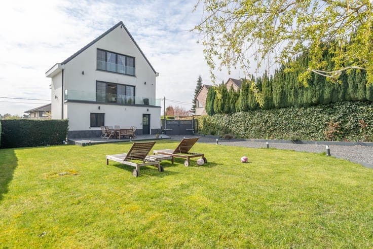 Fully renovated home with 3 living units