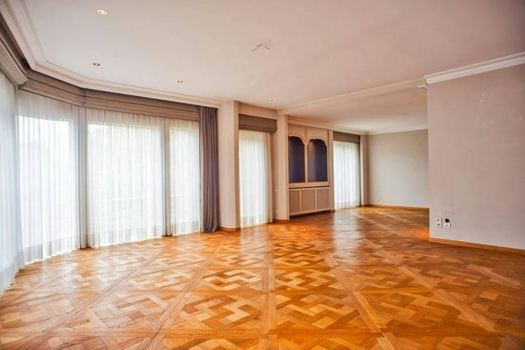 Magnificent and exclusive triplex right in the center of Ize