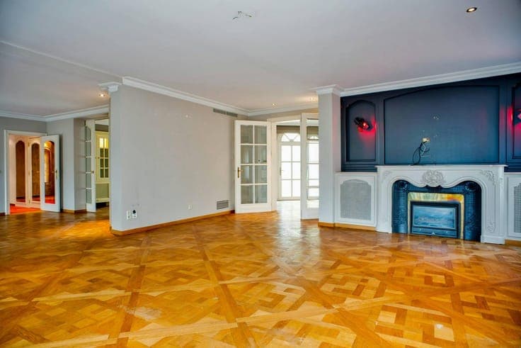 Magnificent and exclusive triplex right in the center of Ize