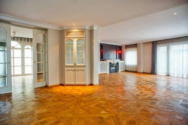 Magnificent and exclusive triplex right in the center of Ize