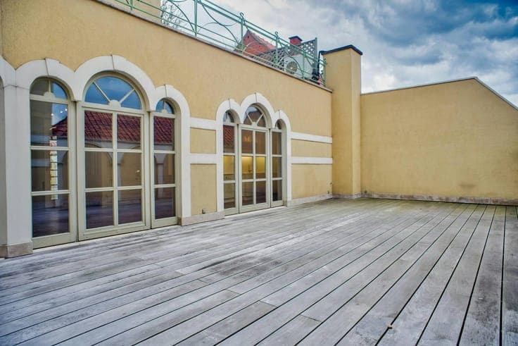 Magnificent and exclusive triplex right in the center of Ize