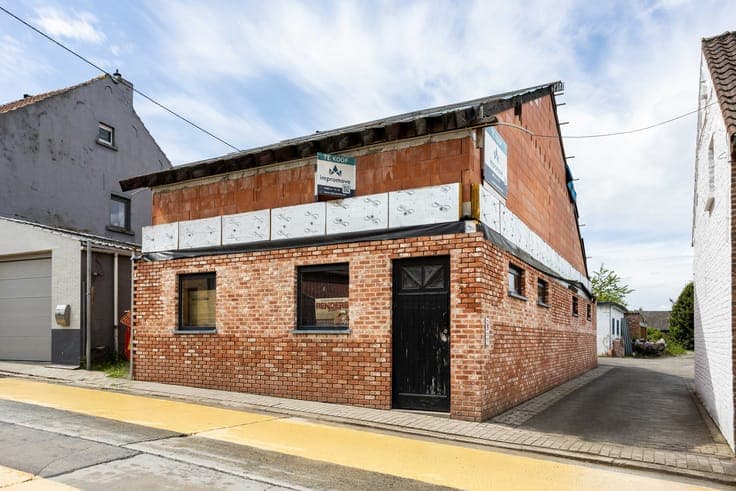 House in Ternat