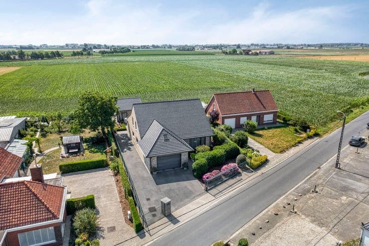 Quality villa for sale in Oostvleteren with 5 bedrooms