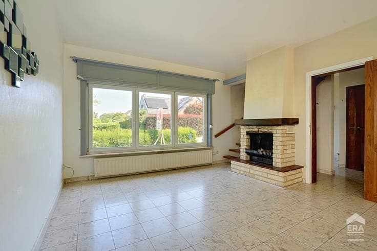 3-BEDROOM VILLA IN A RESIDENTIAL AREA