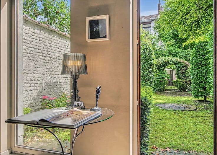 Charming house (+/- 430 sqm) with garden and terrace