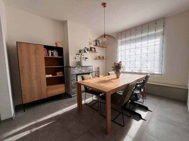 Fully renovated semi-detached family house (4 bedrooms)