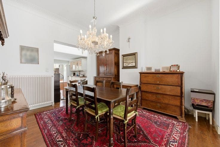 Spacious, centrally located house with 3 bedrooms and a gar…