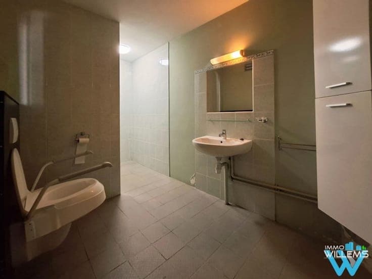 Spacious 214 m² home with potential in Kortenberg
