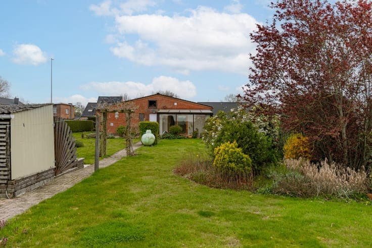 Bungalow met veranda, tuin en weidezicht in Aartrijke