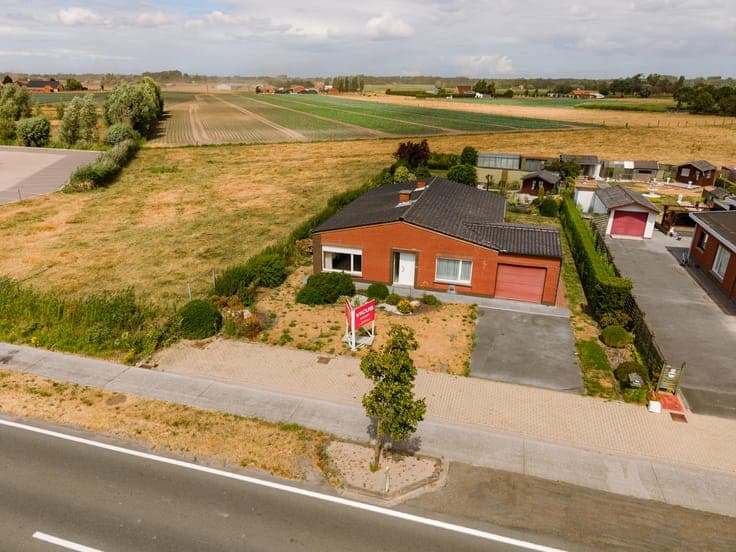Bungalow met veranda, tuin en weidezicht in Aartrijke