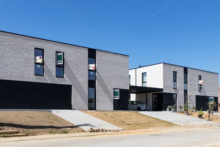4 new-build homes with a private garage or carport