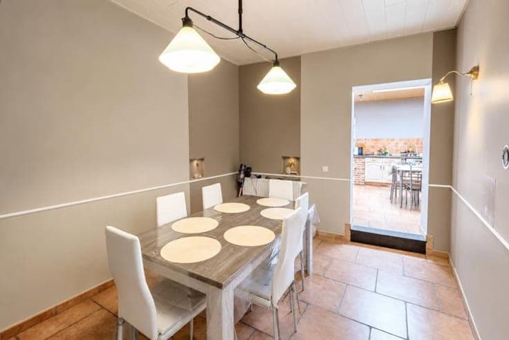 Charming 4-bedroom house with garden in Châtelet