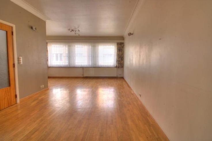 Beautiful 3-bedroom house with garage and courtyard
