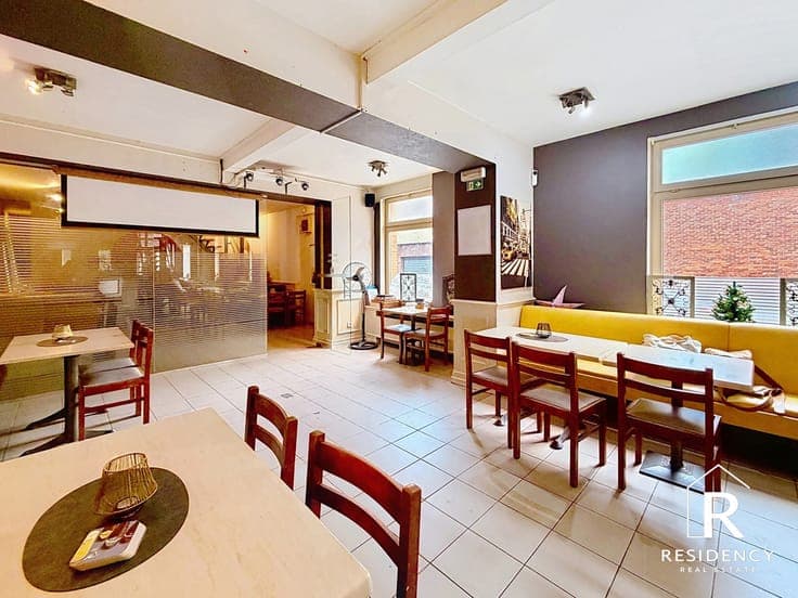 Corner building 540 m² with great potential