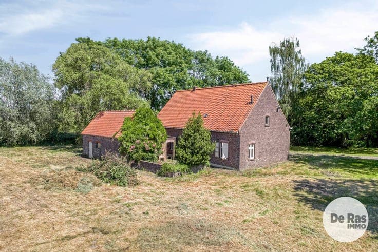 DEINZE-Karaktervolle hoeve op een unieke locatie van 8.430m²