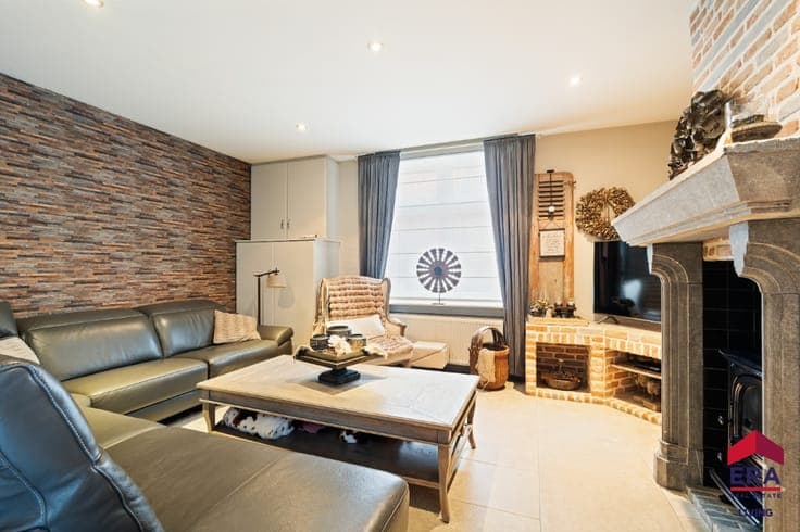 4-Bed Home, 172 m² Warehouse and Garden in Haaltert