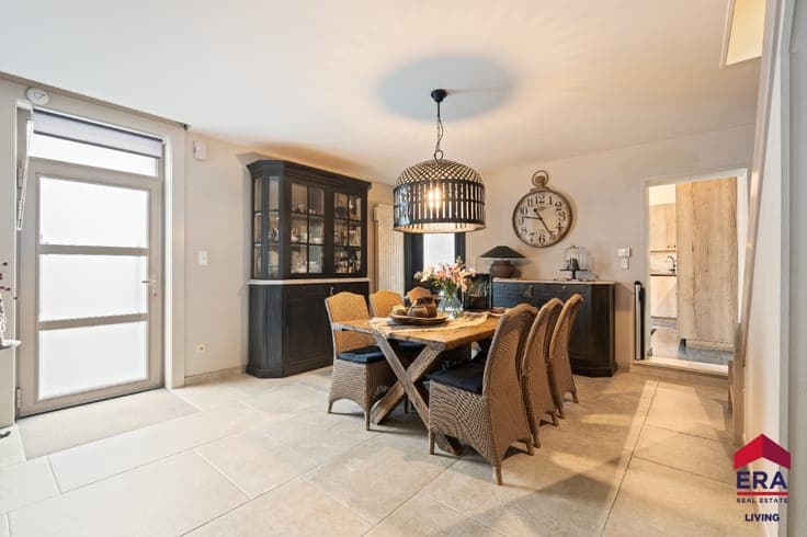 4-Bed Home, 172 m² Warehouse and Garden in Haaltert