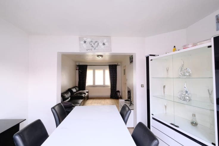 Single-family house 3 BR. with convertible attic and garden