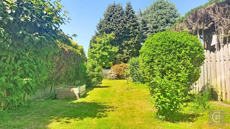 Spacious 180 m² house with a lovely garden * 5 bedrooms