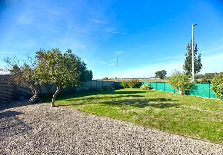 HALFOPEN WONING | 4 KAMERS | TUIN | GARAGE | 720 M²
