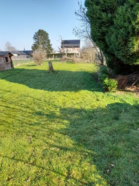Woonhuis met ruime tuin in hartje Haasrode
