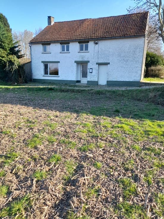 Woonhuis met ruime tuin in hartje Haasrode