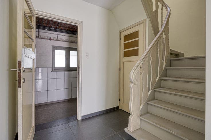 Spacious family home with 3 bedrooms, office and garden
