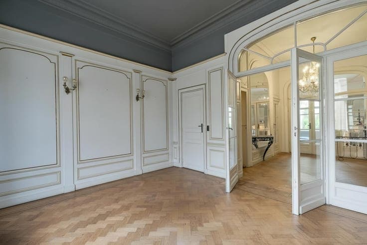 Louise/Bailli – Bourgeois house of ± 321 sqm + garden