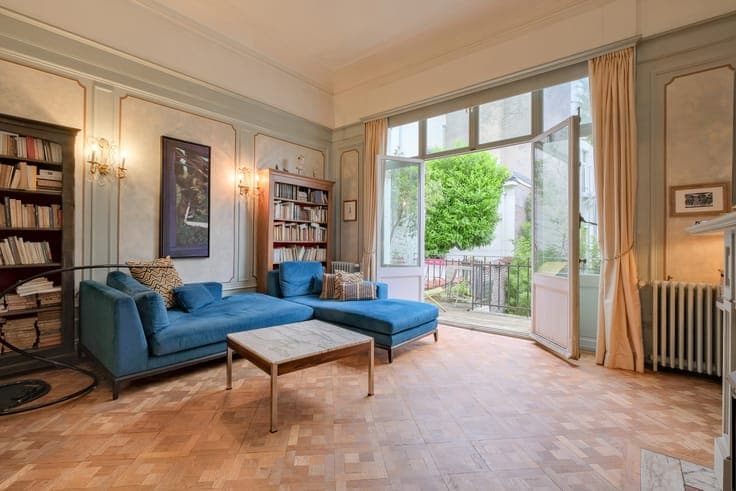Louise/Bailli – Bourgeois house of ± 321 sqm + garden