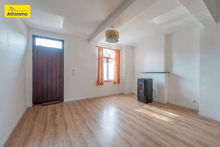 Ideal Investisseur ! Maison 2F, 2 chambres - faire offre apd