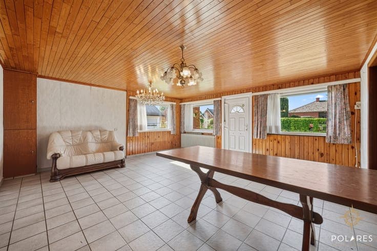 House on a spacious plot in a cul-de-sac