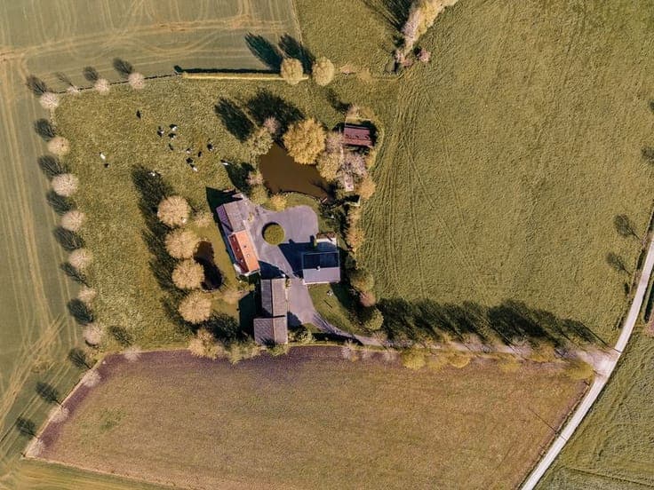Landelijke woning te Alveringem, vergund voor residentiee...